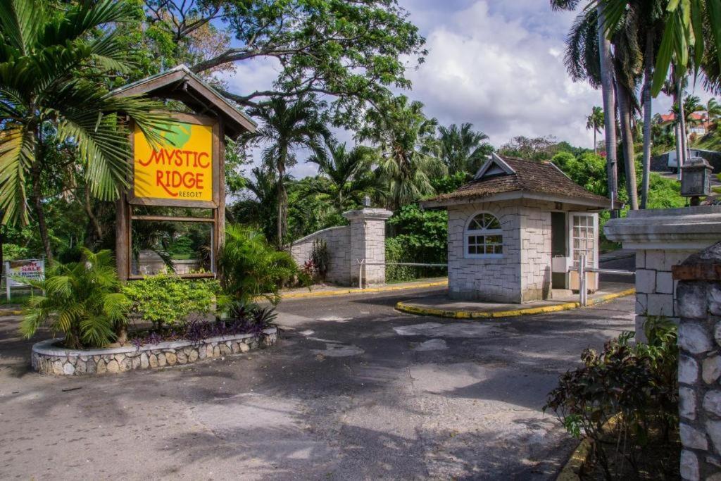 Mystic Ridge Apt 2 Plus 6 Очо-Риос Экстерьер фото